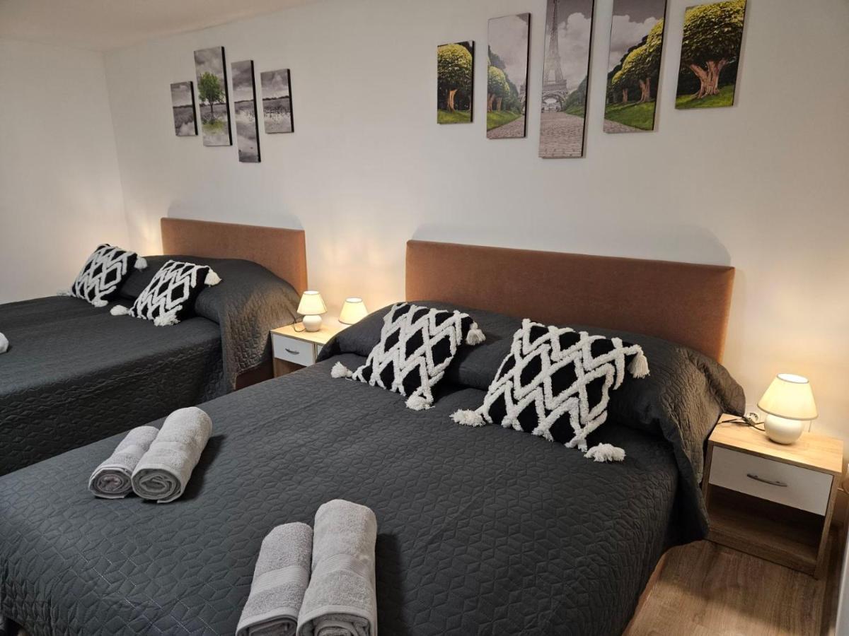 Holiness Apartmanok Szeged Esterno foto