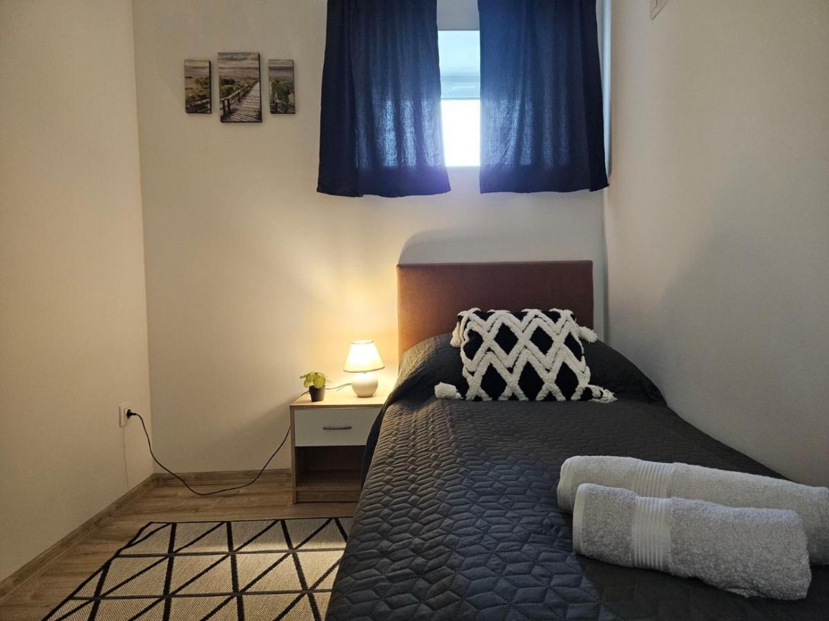 Holiness Apartmanok Szeged Esterno foto