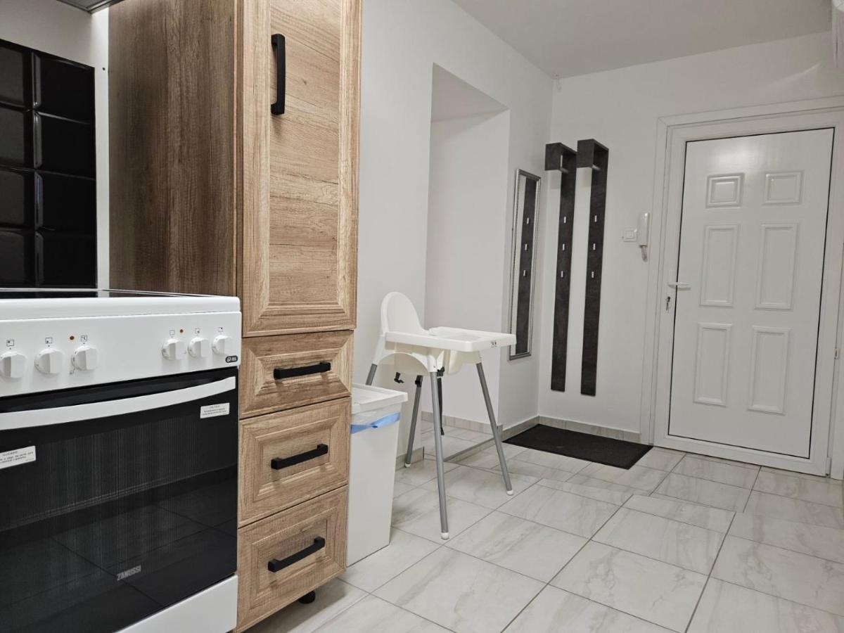 Holiness Apartmanok Szeged Esterno foto