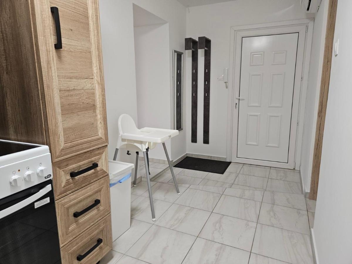 Holiness Apartmanok Szeged Esterno foto
