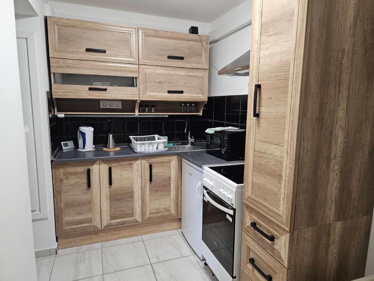 Holiness Apartmanok Szeged Esterno foto